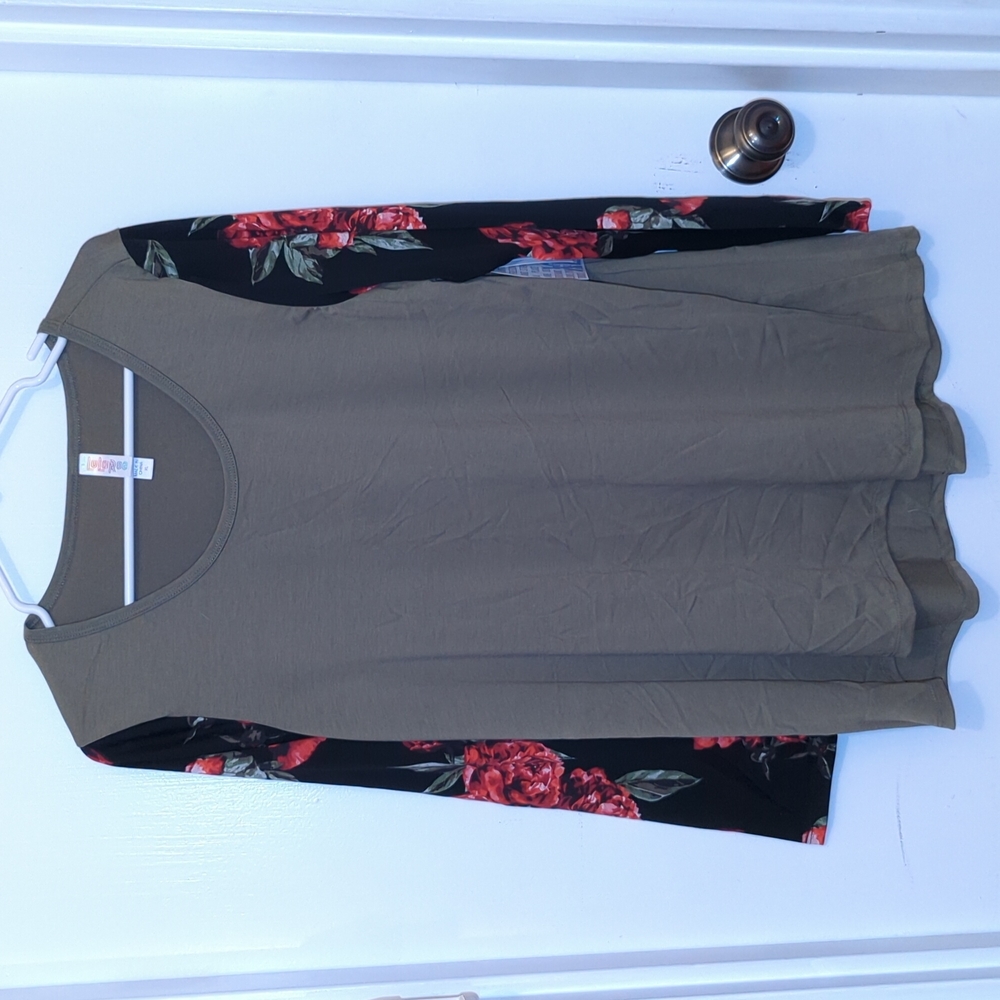LuLaRoe Lynnae - XL (18-20)